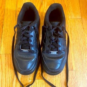 Size 5 Black Nike Air Force